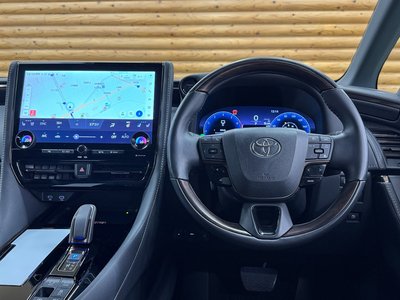 2025 Toyota ALPHARD photo 45