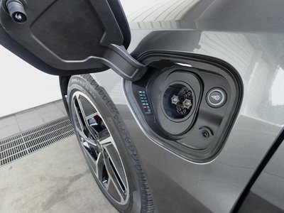 2023 AUDI E-TRON GT QUATTRO thumbnail 33