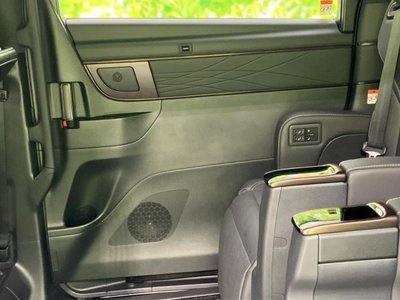 2024 Toyota ALPHARD — фото 23