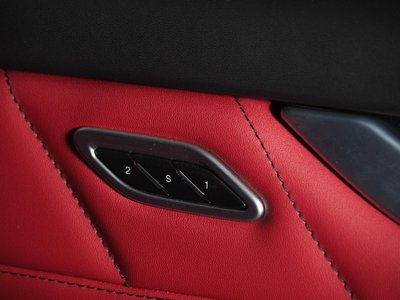 2022 Maserati LEVANTE — миниатюра 35