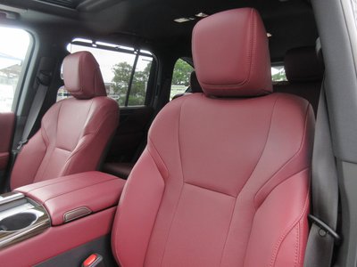 2024 Lexus LX thumbnail 28