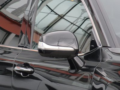 2024 Lexus LX photo 16