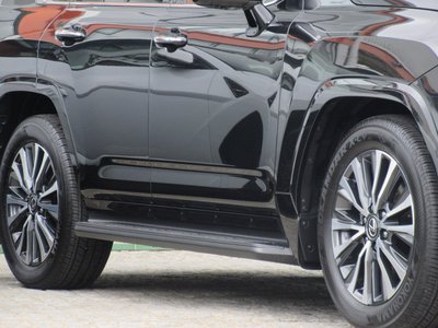 2024 Lexus LX photo 10