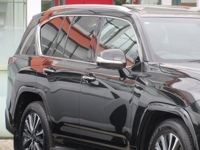 2024 Lexus LX photo 13