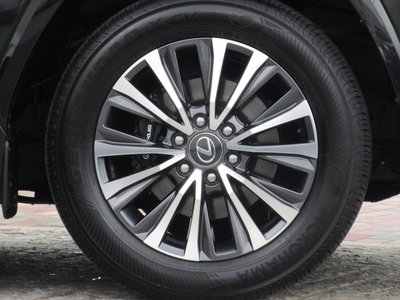 2024 Lexus LX photo 12