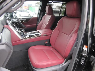 2024 Lexus LX thumbnail 27
