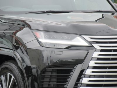2024 Lexus LX photo 7