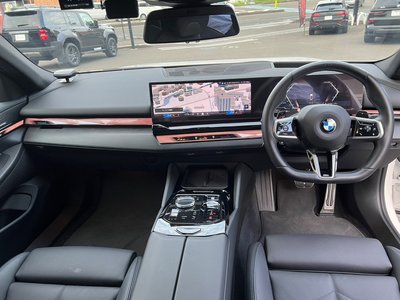 صورة 11 لـ 2025 BMW 5 SERIES