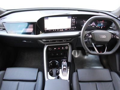 2025 AUDI Q5 photo 4