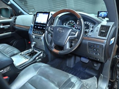 2017 Toyota LAND CRUISER 200 — фото 13