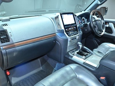 2017 Toyota LAND CRUISER 200 — фото 11