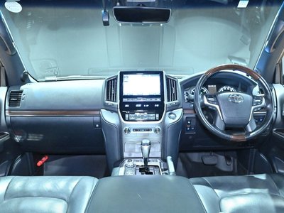 2017 Toyota LAND CRUISER 200 — фото 12