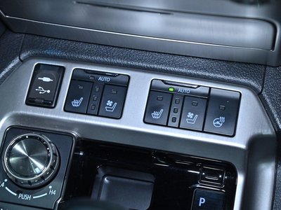 2017 Toyota LAND CRUISER 200 — фото 35