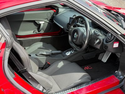 2015 ALFA Romeo 4C — фото 4