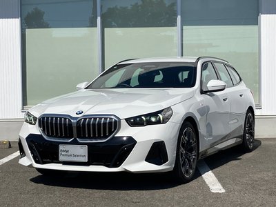 2025 BMW 5 SERIES TOURING 照片 1