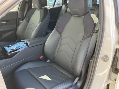 صورة مصغرة 35 لـ 2025 BMW 5 SERIES TOURING