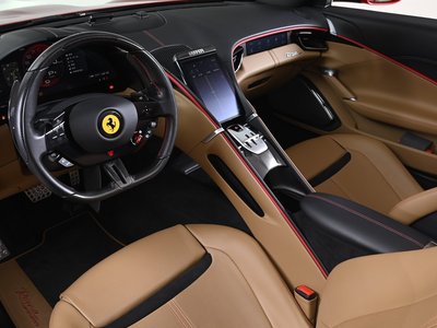 صورة 24 لـ 2024 Ferrari ROMA SPIDER