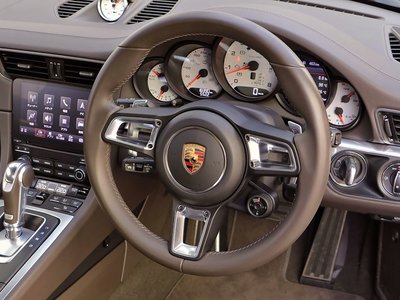 صورة مصغرة 81 لـ 2018 Porsche 911