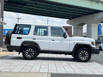2025 Toyota LAND CRUISER 70 photo 9