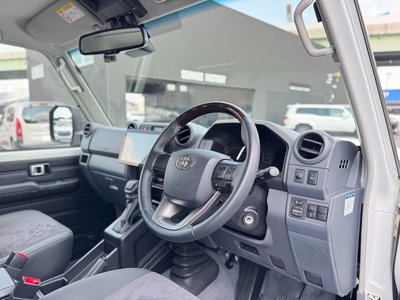 2025 Toyota LAND CRUISER 70 thumbnail 42