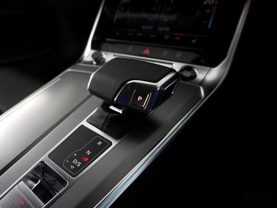 2023 AUDI A6 AVANT photo 16