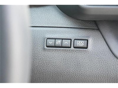 صورة 23 لـ 2023 Toyota CROWN CROSSOVER