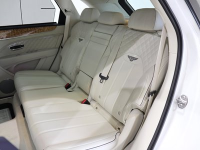 2023 Bentley BENTAYGA thumbnail 7