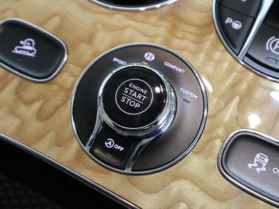 2023 Bentley BENTAYGA thumbnail 28