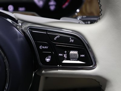 2023 Bentley BENTAYGA thumbnail 24