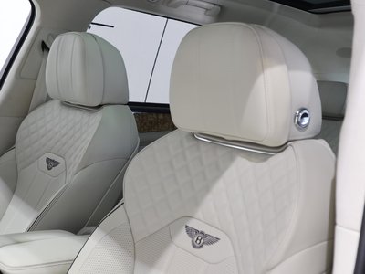 2023 Bentley BENTAYGA thumbnail 6
