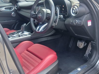 صورة 24 لـ 2023 ALFA Romeo JULIA
