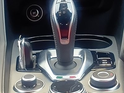 صورة 109 لـ 2023 ALFA Romeo JULIA