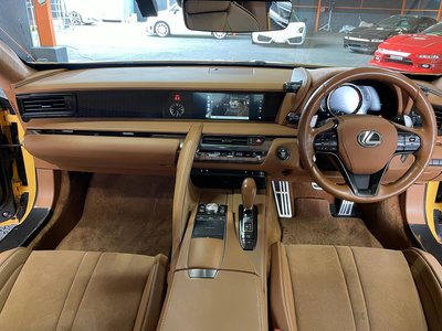 صورة 26 لـ 2017 Lexus LC