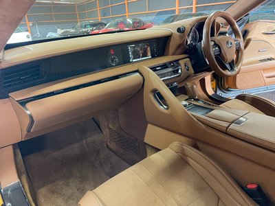 صورة 30 لـ 2017 Lexus LC