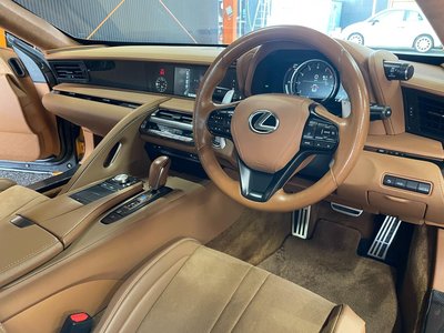 صورة 27 لـ 2017 Lexus LC