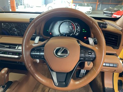 صورة 51 لـ 2017 Lexus LC