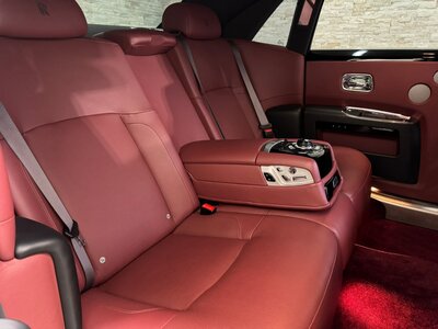 2011 ROLLS-ROYCE GHOST photo 33