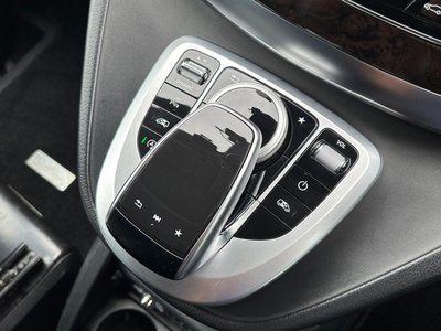 2019 Mercedes-BENZ V-CLASS thumbnail 30