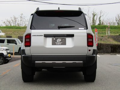 صورة 3 لـ 2024 Toyota LAND CRUISER 250