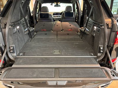 2021 BMW X7 thumbnail 36