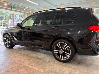 2021 BMW X7 photo 8