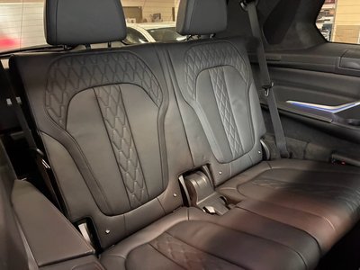 2021 BMW X7 photo 16