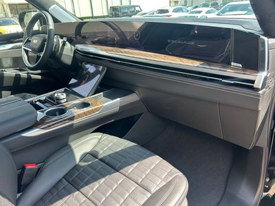 صورة مصغرة 49 لـ 2026 Cadillac ESCALADE