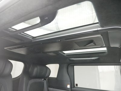 2024 Lexus LM photo 7