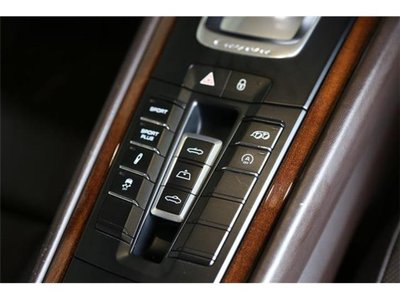 2012 Porsche 911 thumbnail 21