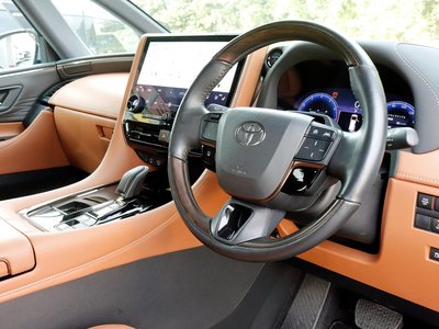 2024 Toyota VELLFIRE photo 7