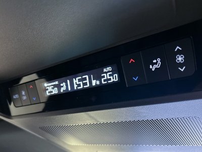 صورة 36 لـ 2025 Toyota ALPHARD