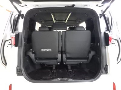 صورة 20 لـ 2025 Toyota ALPHARD