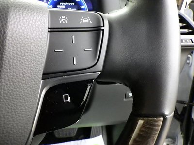 صورة 54 لـ 2025 Toyota ALPHARD