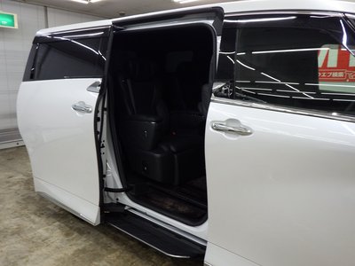 صورة 74 لـ 2025 Toyota ALPHARD